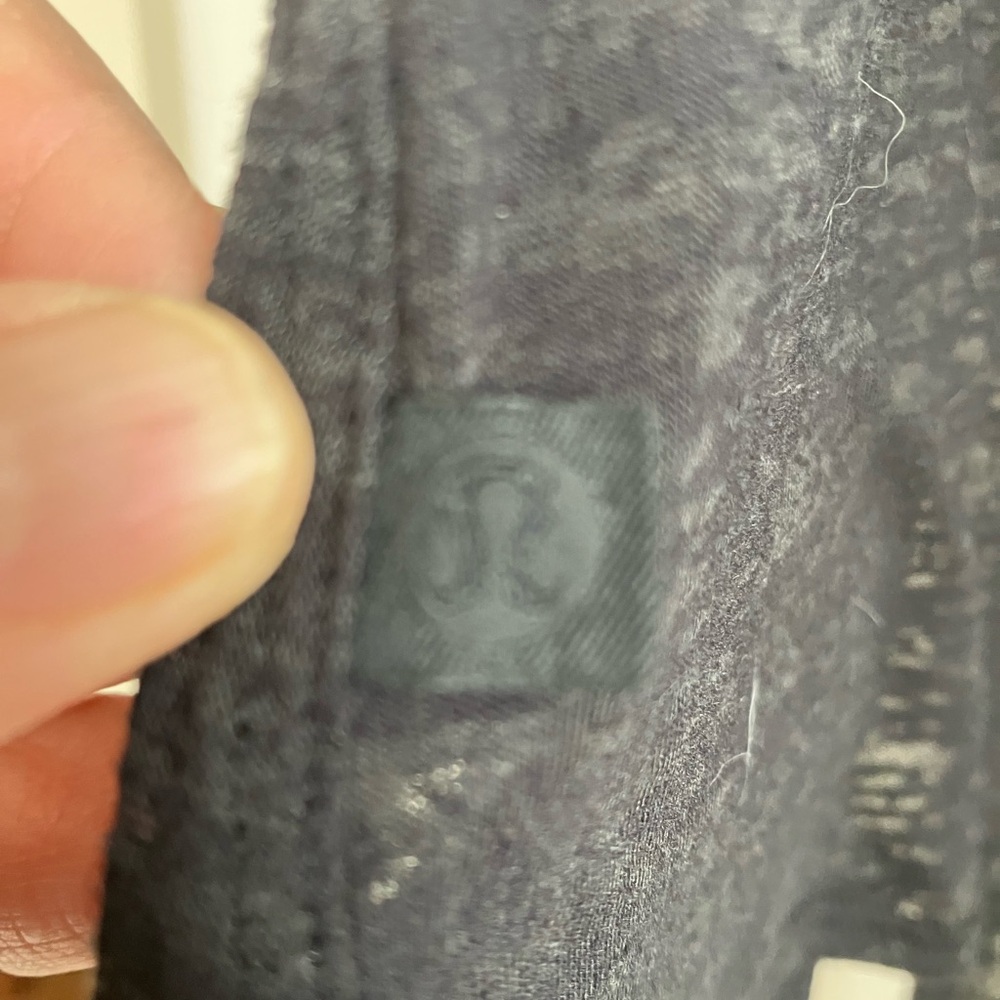 Lululemon long sleeve shirt with tie at left hip - Picture 4 of 5
